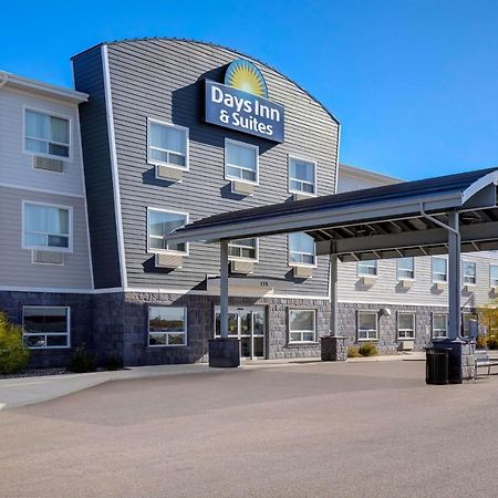 Days Inn & Suites By Wyndham Warman Extérieur photo